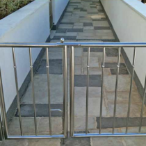 Portillon en aluminium